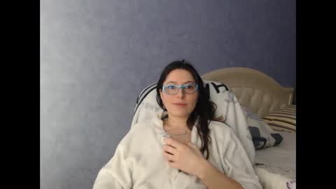 Snapshot of luckylinda23 chatting on February 10, 11:46 am luckylinda23 online show from February 10, 11:46 am