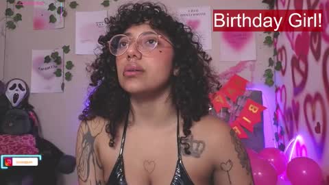 Luanis online show from October 31, 2:02 am