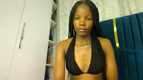 Snapshot of luckyy003 chatting on October 17, 7:28 pm brielle online show from October 17, 7:28 pm