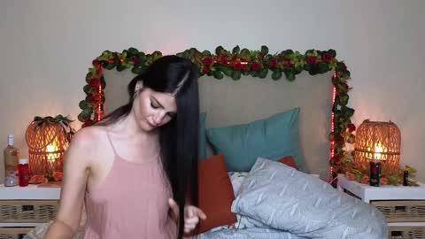 Snapshot of lucy1990xxx chatting on February 7, 9:15 pm Lucy online show from February 7, 9:15 pm