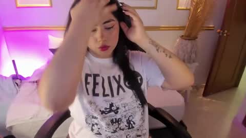 lucy online show from December 29, 2:27 am