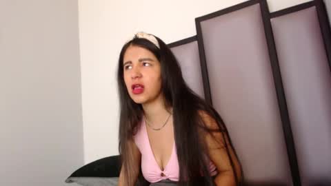   online show from November 12, 4:43 am