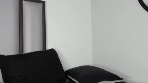 Snapshot of lucy__23 chatting on September 19, 2:10 am online show from September 19, 2:10 am