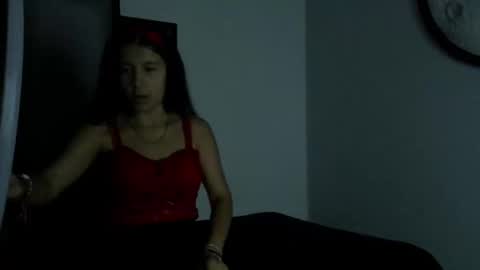 Snapshot of lucy__23 chatting on September 18, 1:59 am online show from September 18, 1:59 am