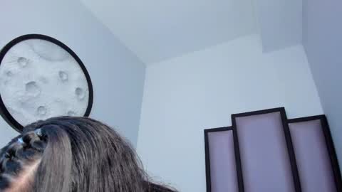 Snapshot of lucy__23 chatting on October 24, 5:58 am online show from October 24, 5:58 am