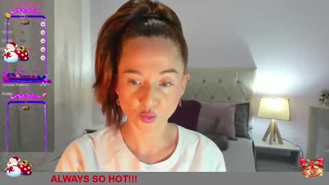 Snapshot of lucy_hot77 chatting on December 8, 5:44 pm Lucia online show from December 8, 5:44 pm