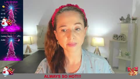 Snapshot of lucy_hot77 chatting on December 25, 9:00 pm Lucia online show from December 25, 9:00 pm
