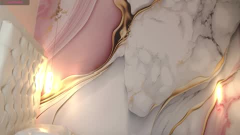 Lucy online show from October 3, 1:05 pm