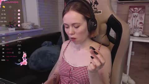 Lucy online show from October 15, 9:28 pm