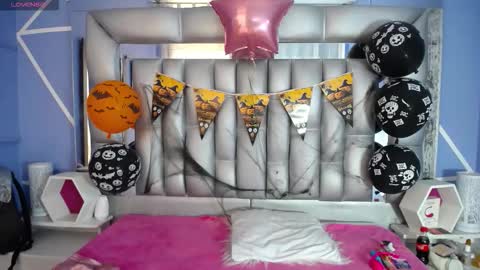  SleepyAbuela online show from October 19, 12:40 pm