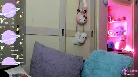 Snapshot of lucy_s3x chatting on February 19, 2:55 am Lulu online show from February 19, 2:55 am