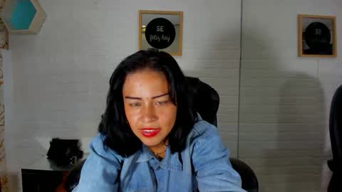 Lucy sweett69 online show from October 7, 1:43 am