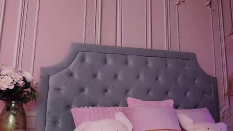 Snapshot of lucyaddison chatting on October 26, 4:30 am LucyAddison online show from October 26, 4:30 am