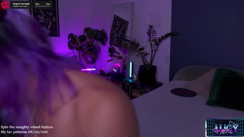 Lucy Alien  online show from October 10, 8:25 pm