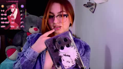 Snapshot of lucycherry__ chatting on October 29, 3:55 am LUCIA online show from October 29, 3:55 am