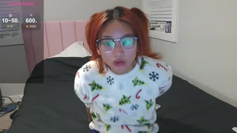 Snapshot of lucydelrey57 chatting on December 13, 11:39 pm lucydelrey57 online show from December 13, 11:39 pm