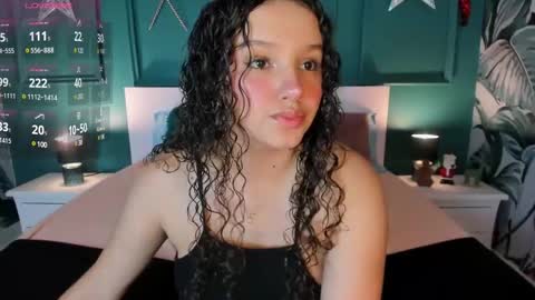Lucy online show from December 19, 7:18 pm
