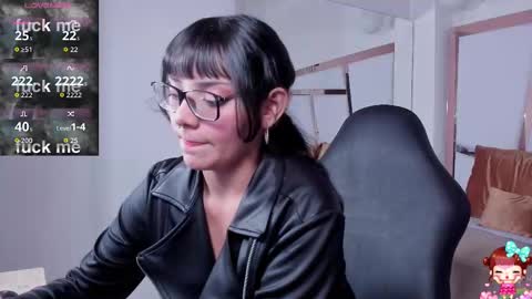 Instagramlucyluy10 online show from September 19, 5:28 am