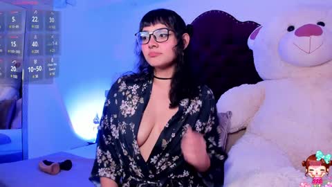 Instagramlucyluy10 online show from February 5, 4:37 am