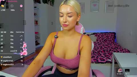Lucy online show from September 18, 3:10 pm