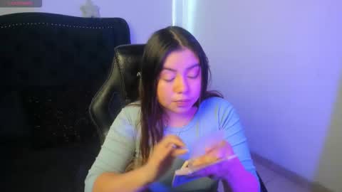 Lucy Petit online show from December 2, 1:13 pm