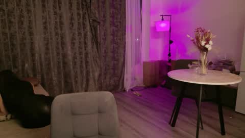 Lucy Rose online show from April 5, 5:45 pm