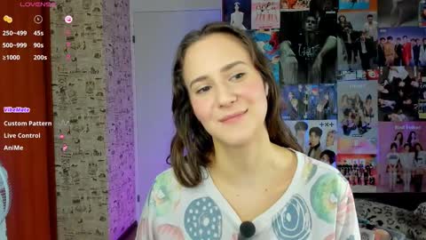 Snapshot of lucyrose33 chatting on September 12, 6:46 am Lucy Rose online show from September 12, 6:46 am