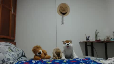 Snapshot of lucysexy4u chatting on October 15, 9:01 am I am Luciana Martin... Welcome in my room online show from October 15, 9:01 am