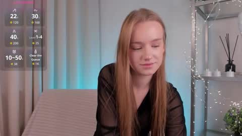 Snapshot of lucyshaw chatting on September 17, 11:19 am Lucy online show from September 17, 11:19 am