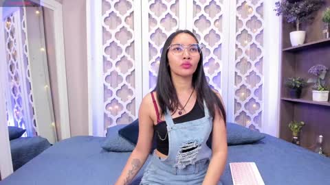 Lucy Liiu online show from January 4, 6:09 pm