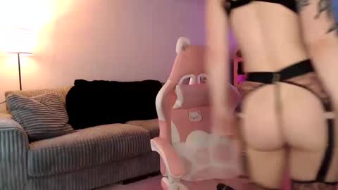 Lucy online show from December 10, 12:17 am