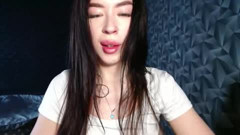 luisa lovedom online show from May 16, 10:36 am