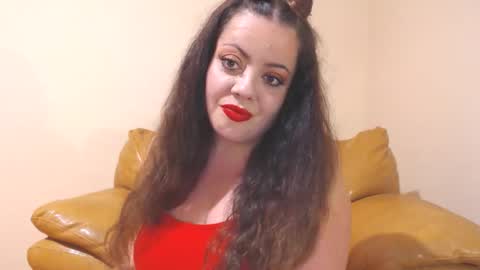 Snapshot of luisahornydoll chatting on October 4, 6:34 pm Cassie online show from October 4, 6:34 pm