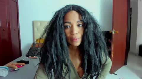 Snapshot of luissa_s1 chatting on March 8, 12:18 pm Luissa online show from March 8, 12:18 pm