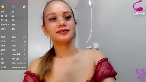 Snapshot of lulita_moan chatting on January 19, 2:25 am lulu online show from January 19, 2:25 am