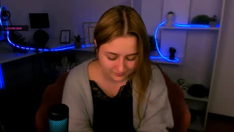 Lily online show from May 7, 9:07 pm