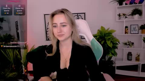 Lily online show from September 30, 6:08 am