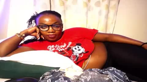 lulu_sparks1 online show from March 10, 6:56 pm