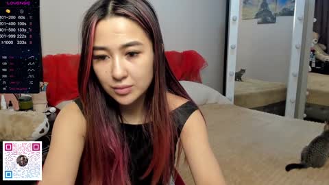 luluu_l online show from December 2, 10:54 pm