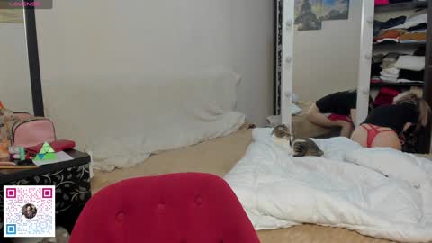 luluu_l online show from January 16, 6:27 pm