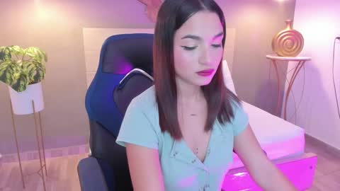 Snapshot of luma_sky chatting on September 17, 7:06 am L U M A online show from September 17, 7:06 am