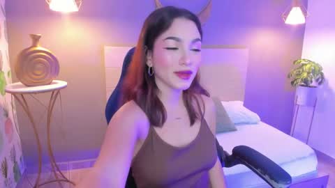 Snapshot of luma_sky chatting on September 13, 3:14 am L U M A online show from September 13, 3:14 am