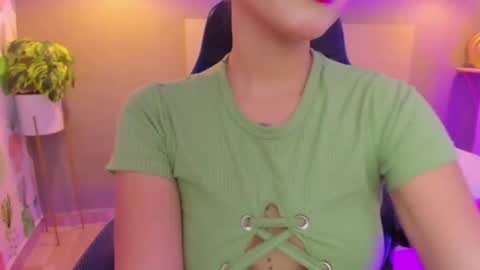 Snapshot of luma_sky chatting on September 25, 3:05 am L U M A online show from September 25, 3:05 am