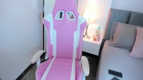 Lucy online show from November 25, 11:45 am