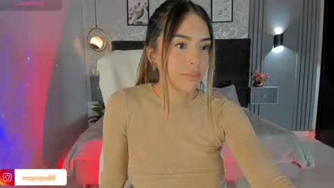 Snapshot of luna__ponce chatting on March 1, 5:05 pm online show from March 1, 5:05 pm