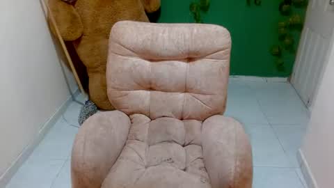 luna_bella882689 online show from June 25, 5:03 pm