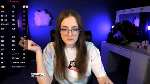 Snapshot of luna_berryy chatting on February 24, 8:25 pm luna_berryy online show from February 24, 8:25 pm