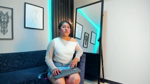 luna_blackwell online show from May 2, 8:23 pm