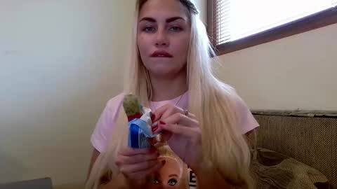 luna_blazer online show from October 24, 11:50 am