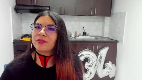 luna  online show from January 28, 11:17 am